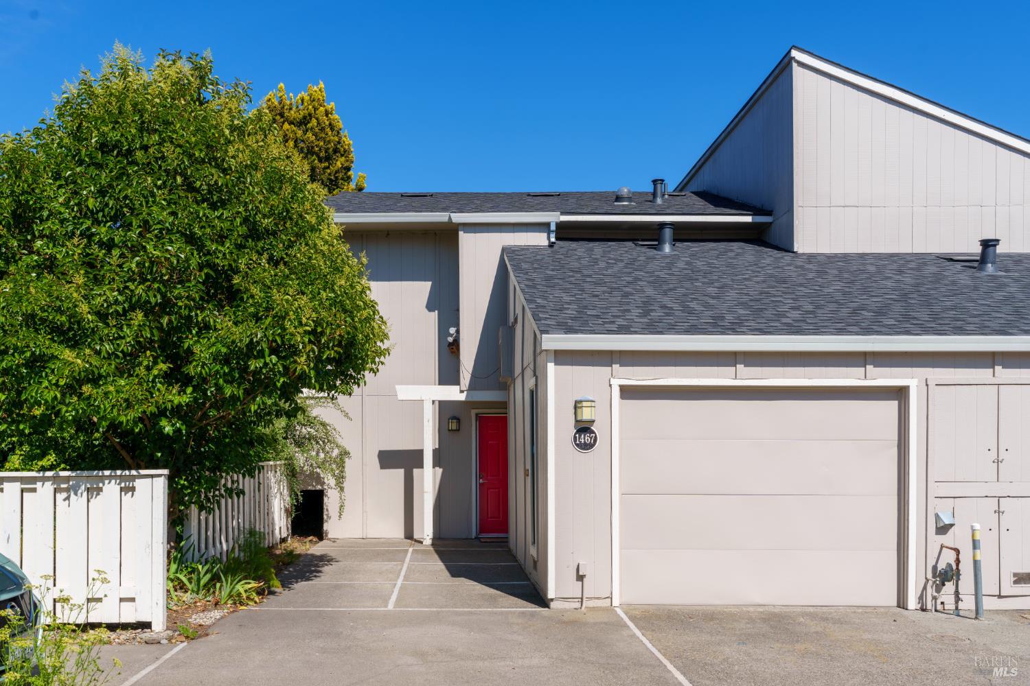 1467 Neotomas Avenue
