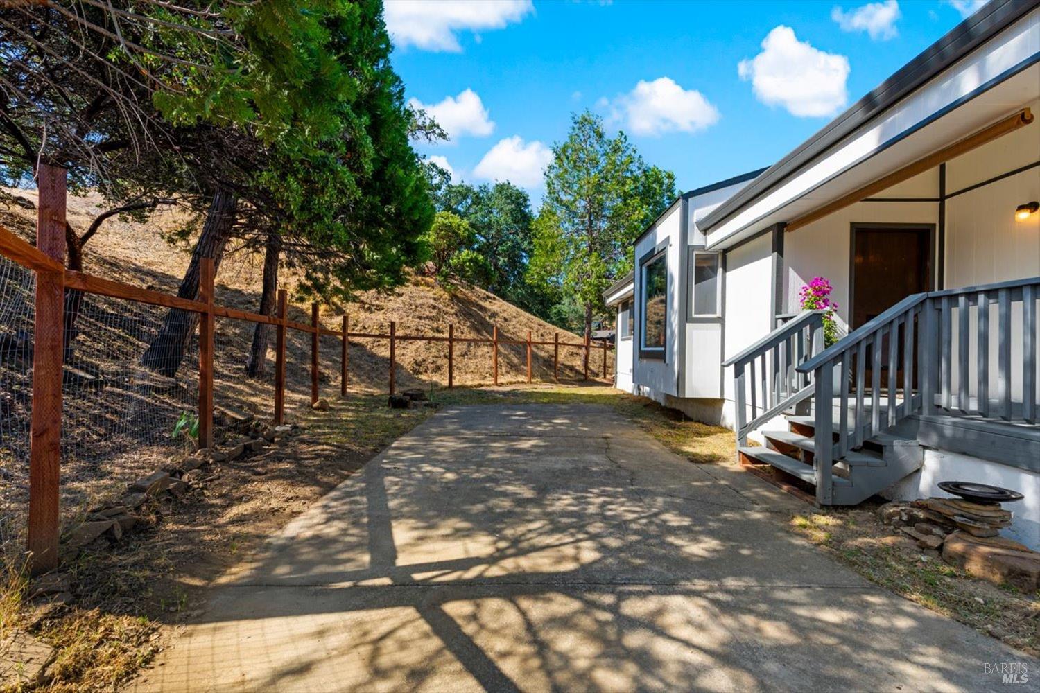 1001 Eastridge Drive