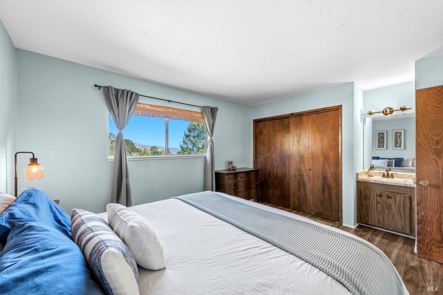 1001 Eastridge Drive