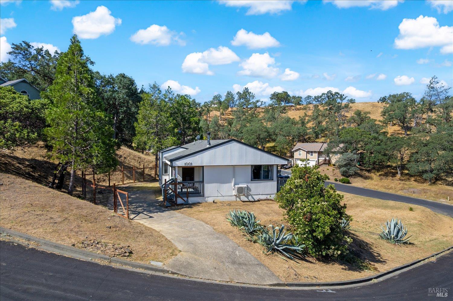 1001 Eastridge Drive