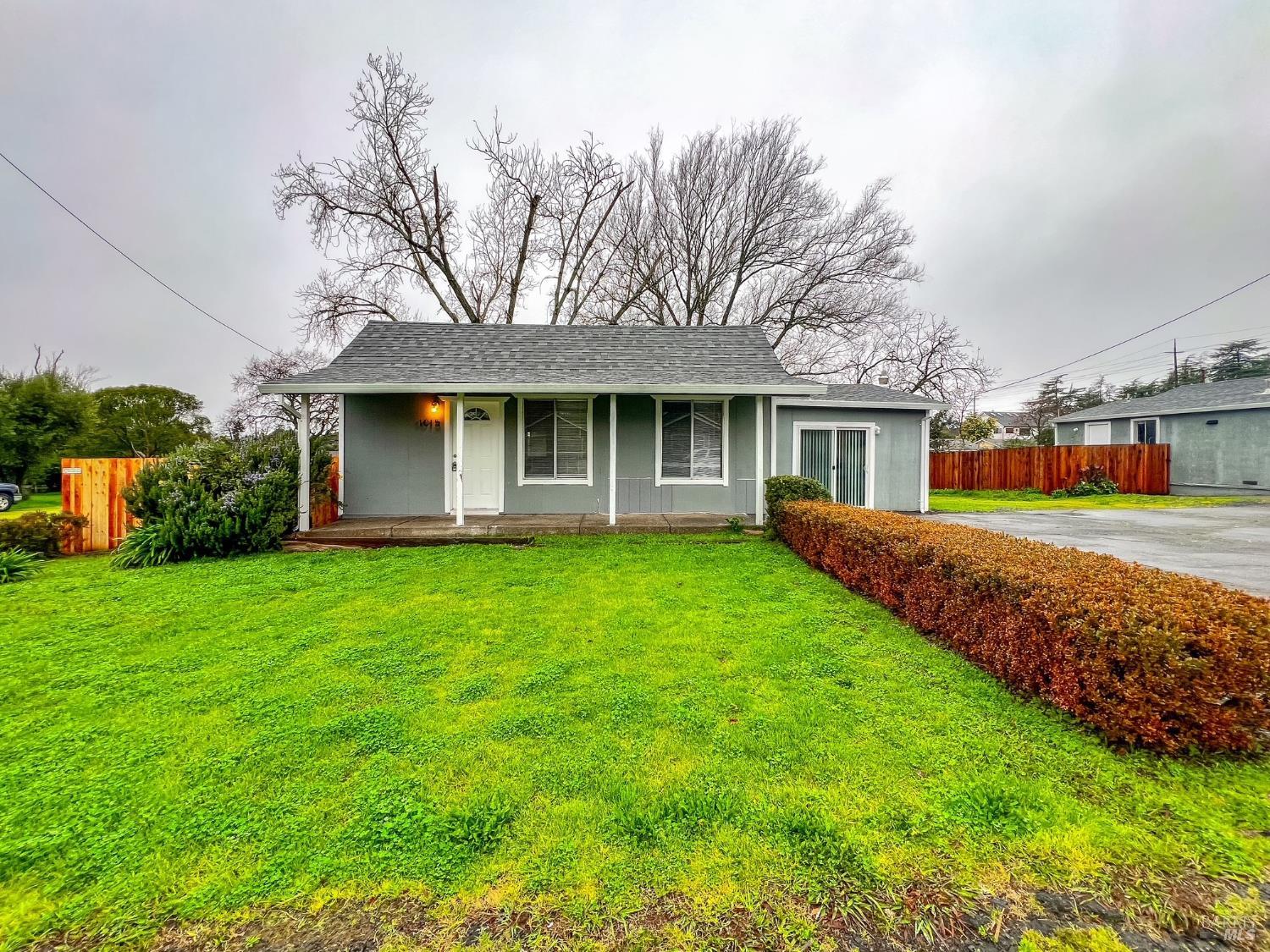 1015 Little Street