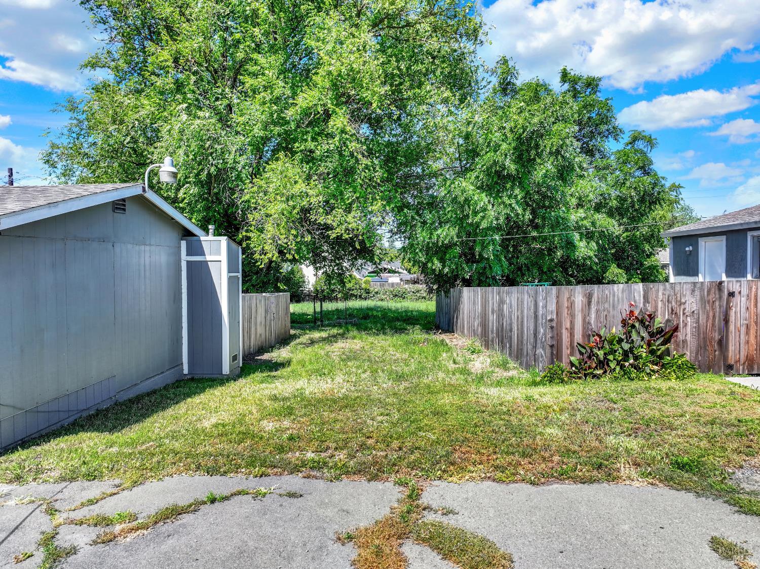 1015 Little Street
