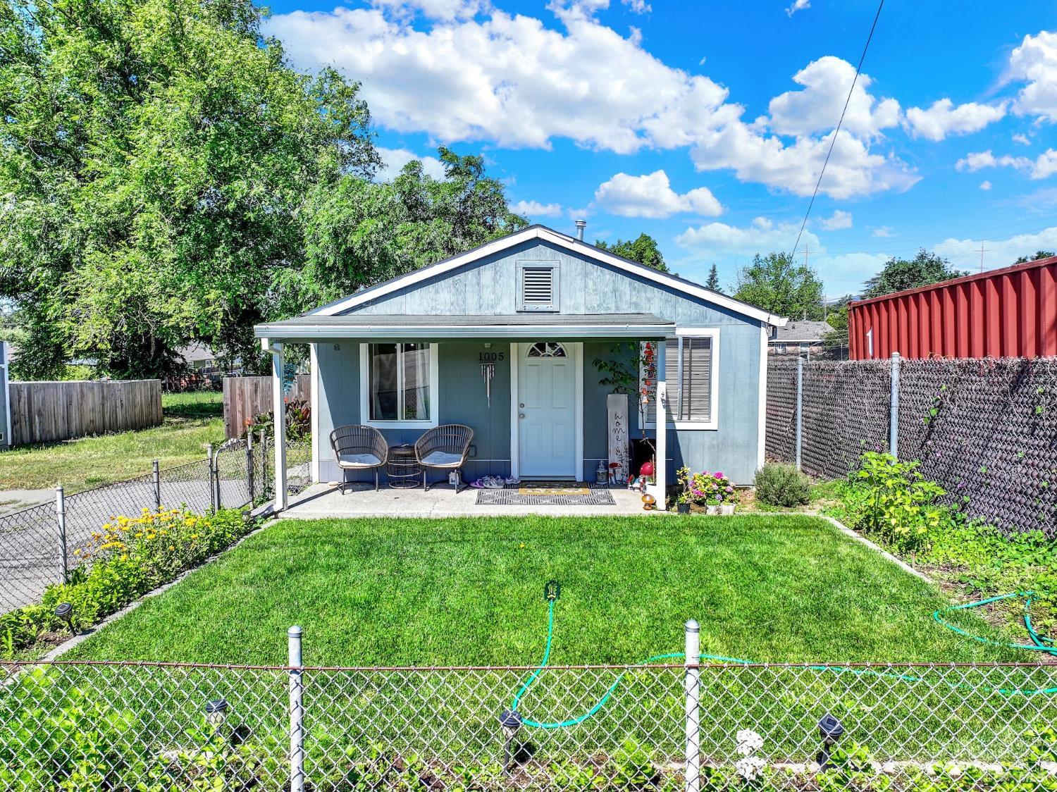 1015 Little Street