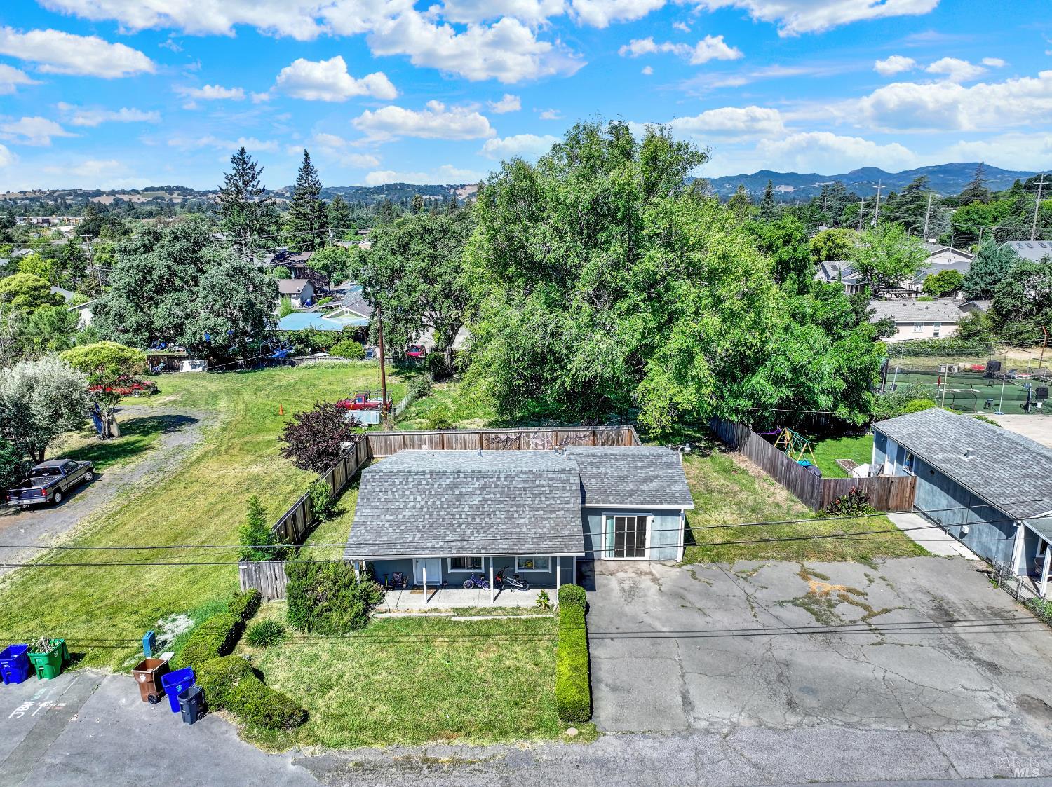 1015 Little Street