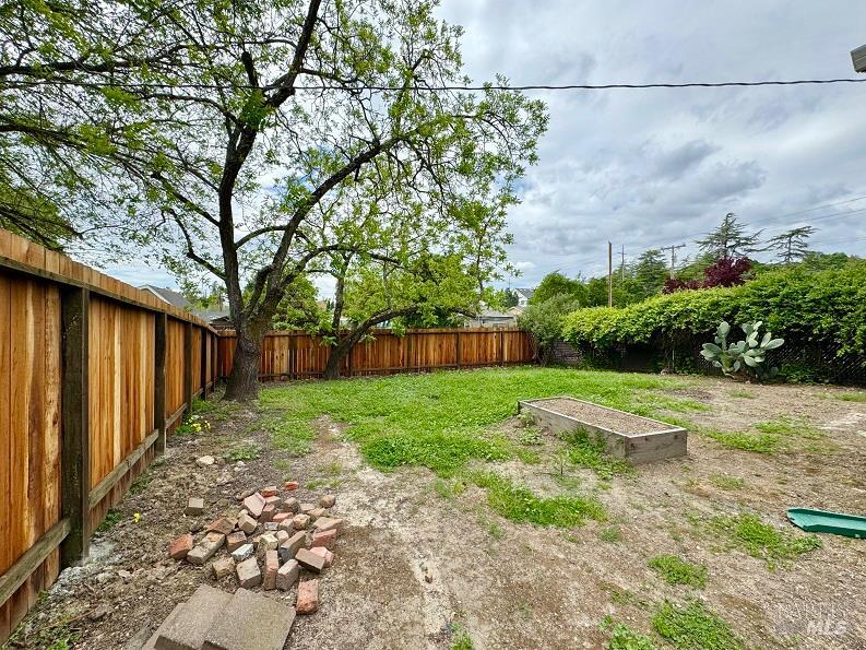 1015 Little Street
