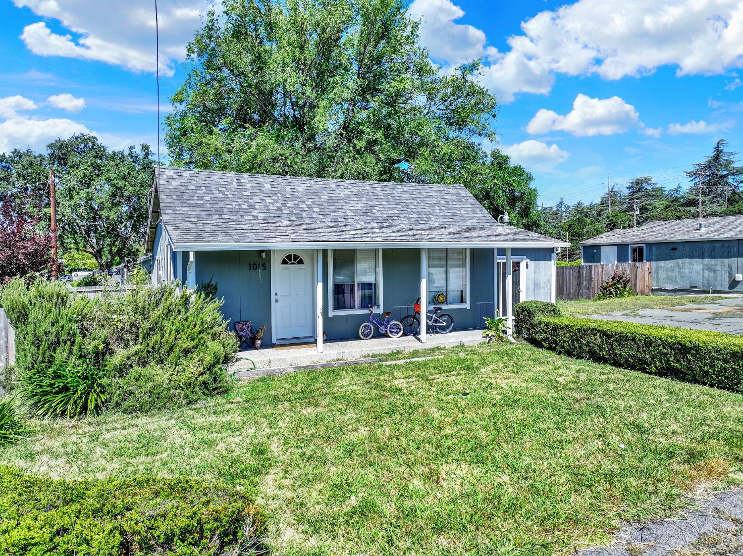 1015 Little Street