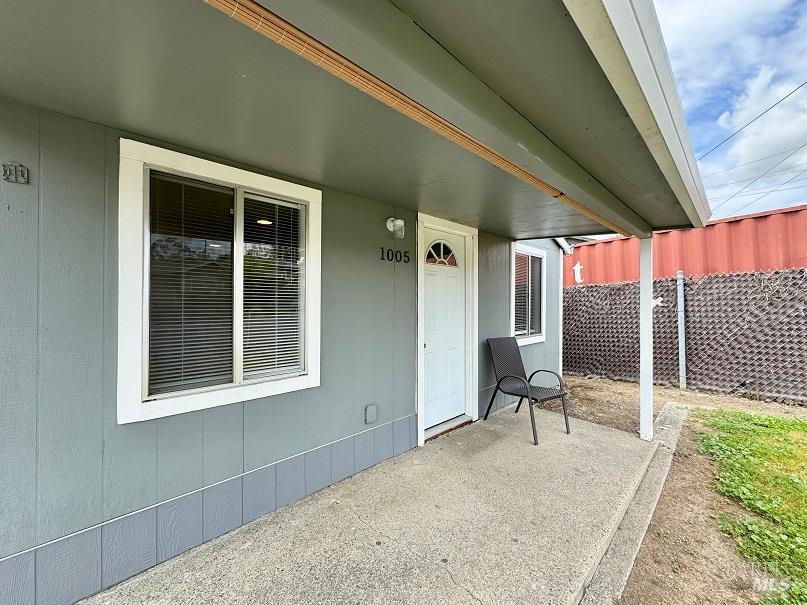 1015 Little Street