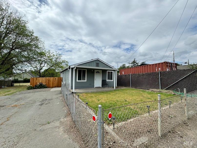 1015 Little Street