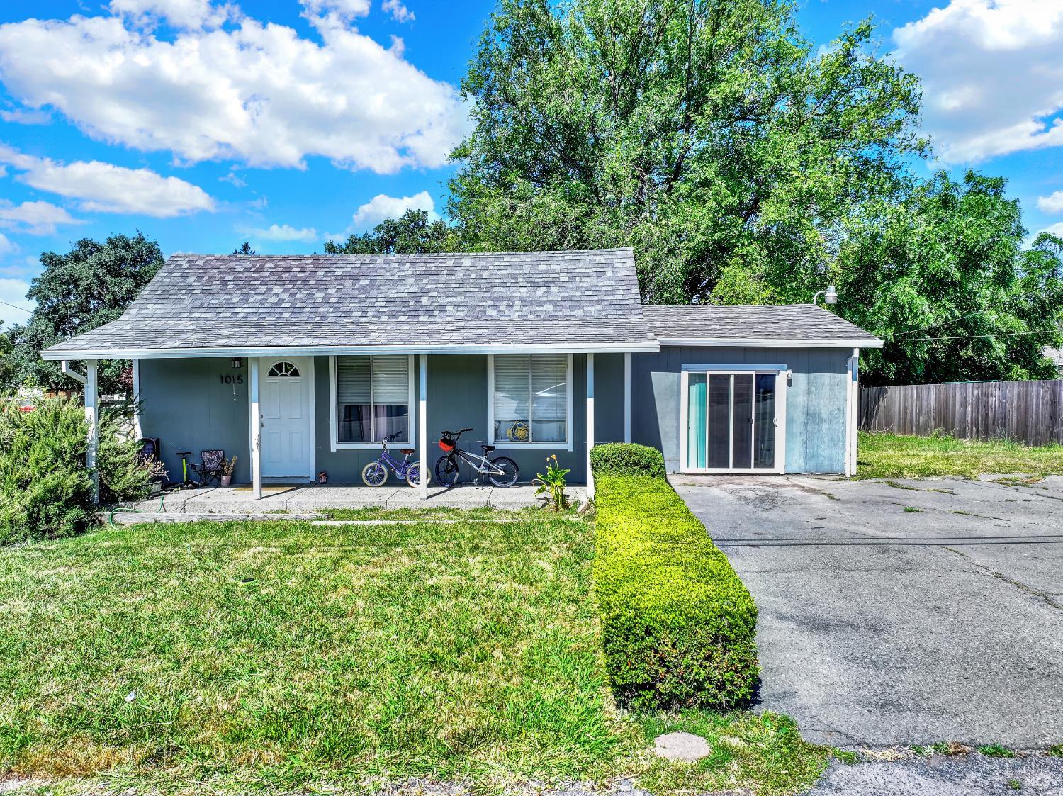 1015 Little Street