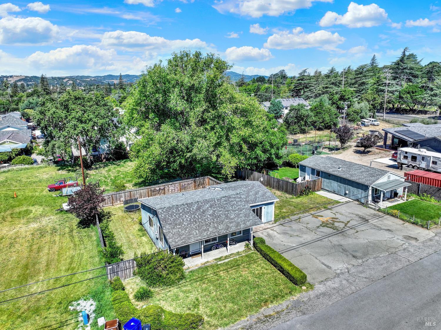 1015 Little Street