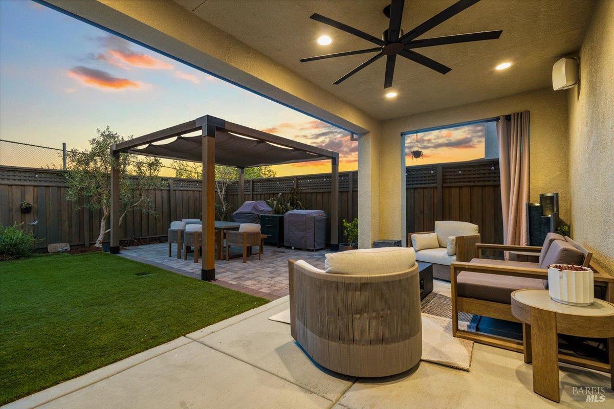 1469 Oak Circle