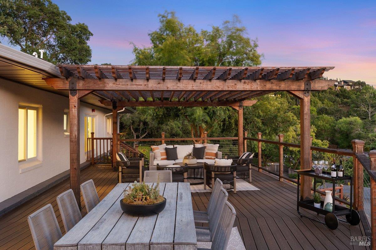 111 Deer Hollow Road