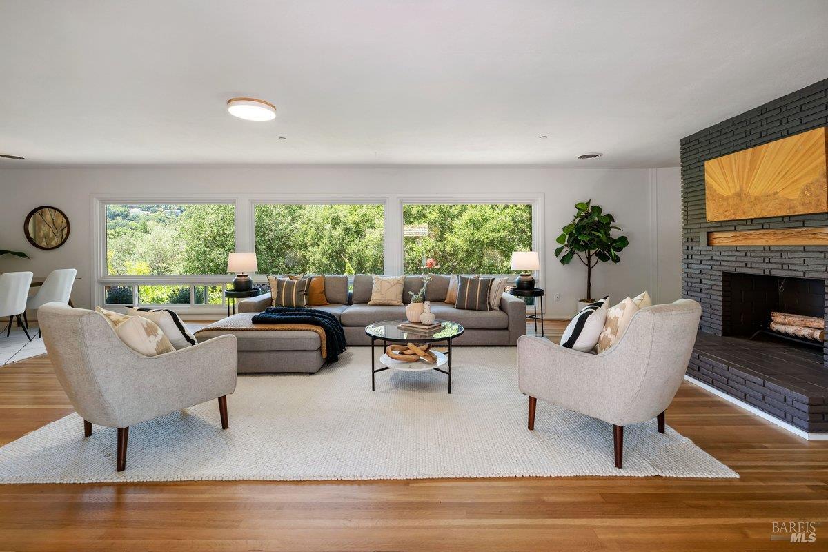 111 Deer Hollow Road