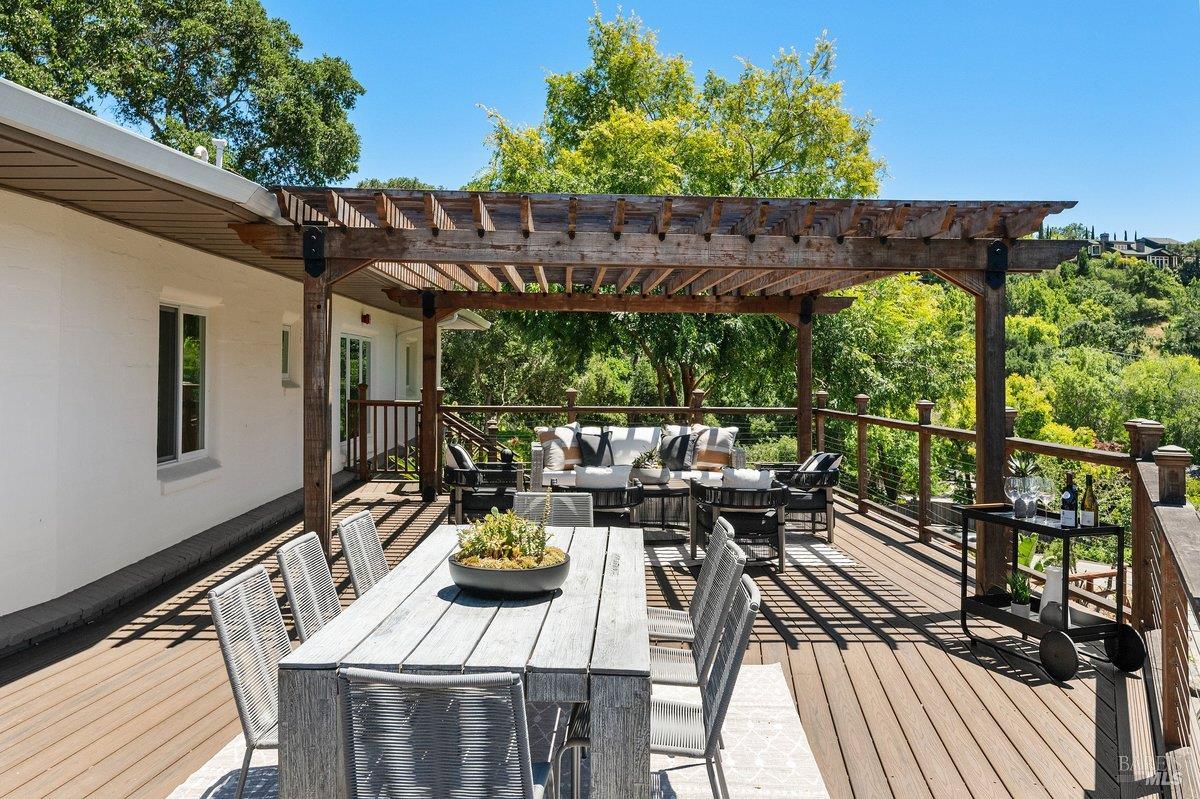 111 Deer Hollow Road