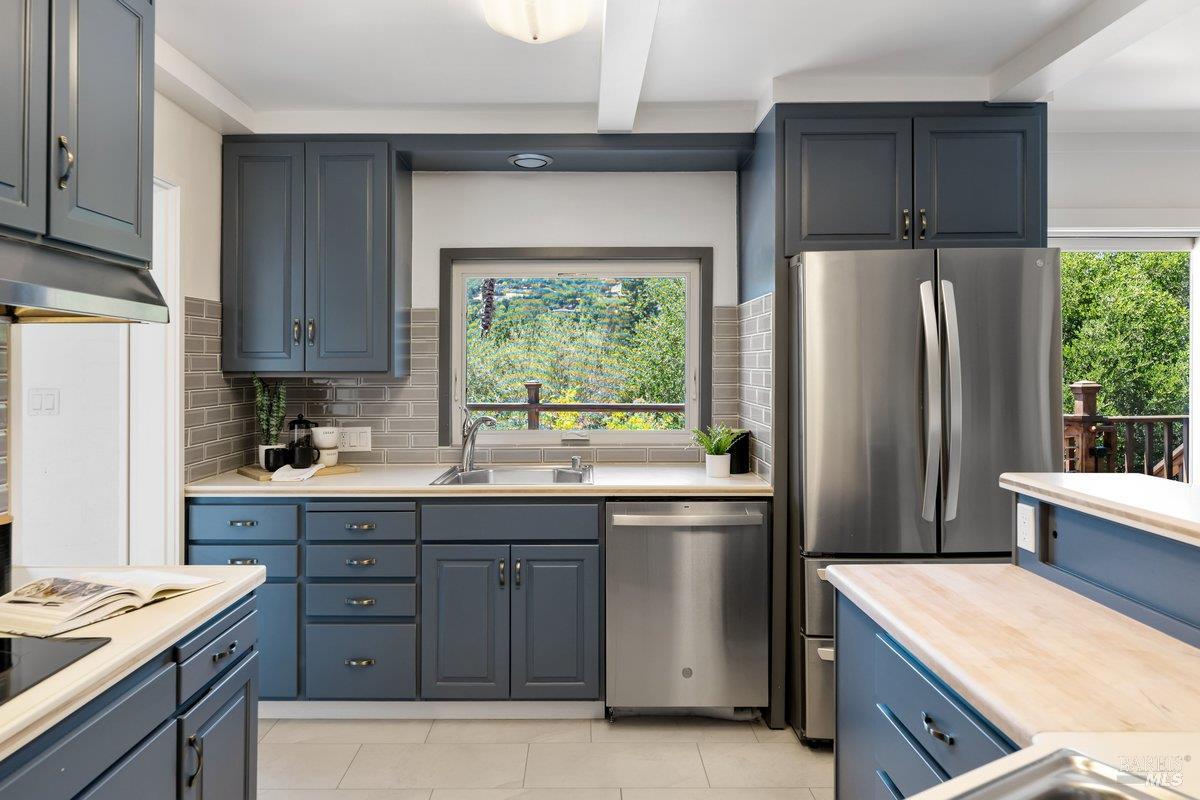 111 Deer Hollow Road