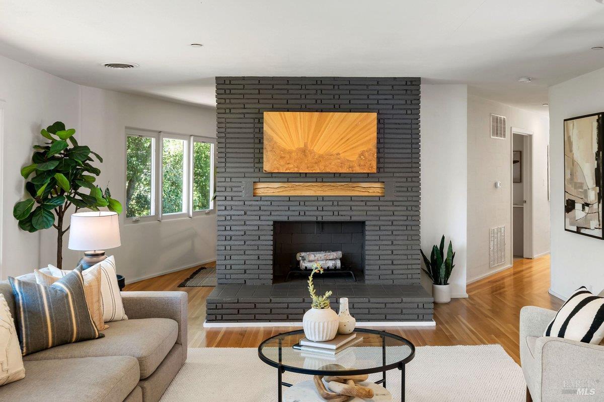 111 Deer Hollow Road