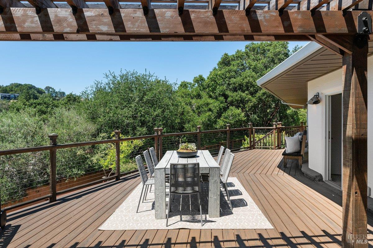 111 Deer Hollow Road