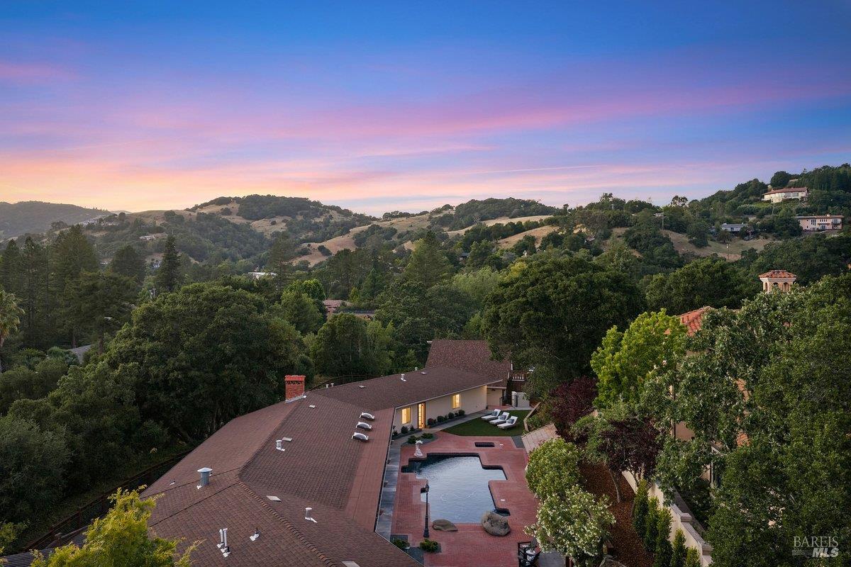 111 Deer Hollow Road