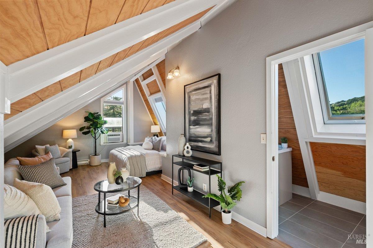 111 Deer Hollow Road