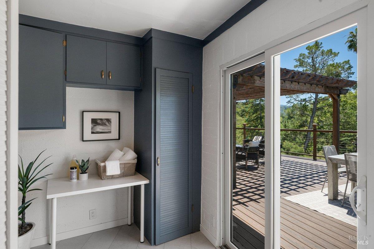 111 Deer Hollow Road