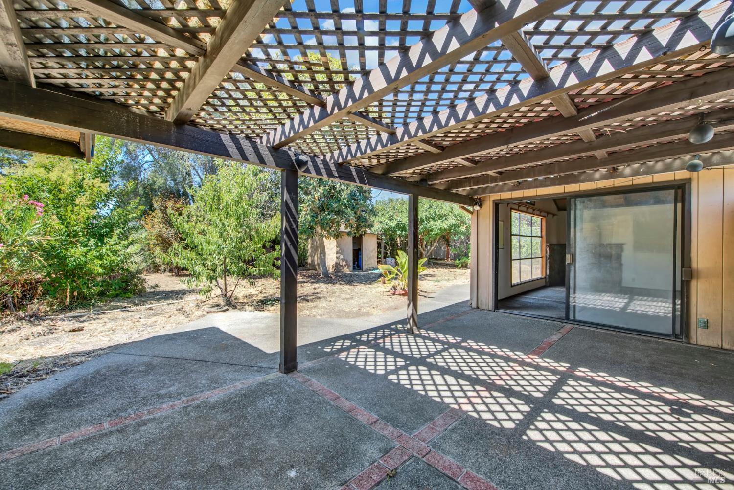 1290 Sweetbriar Drive
