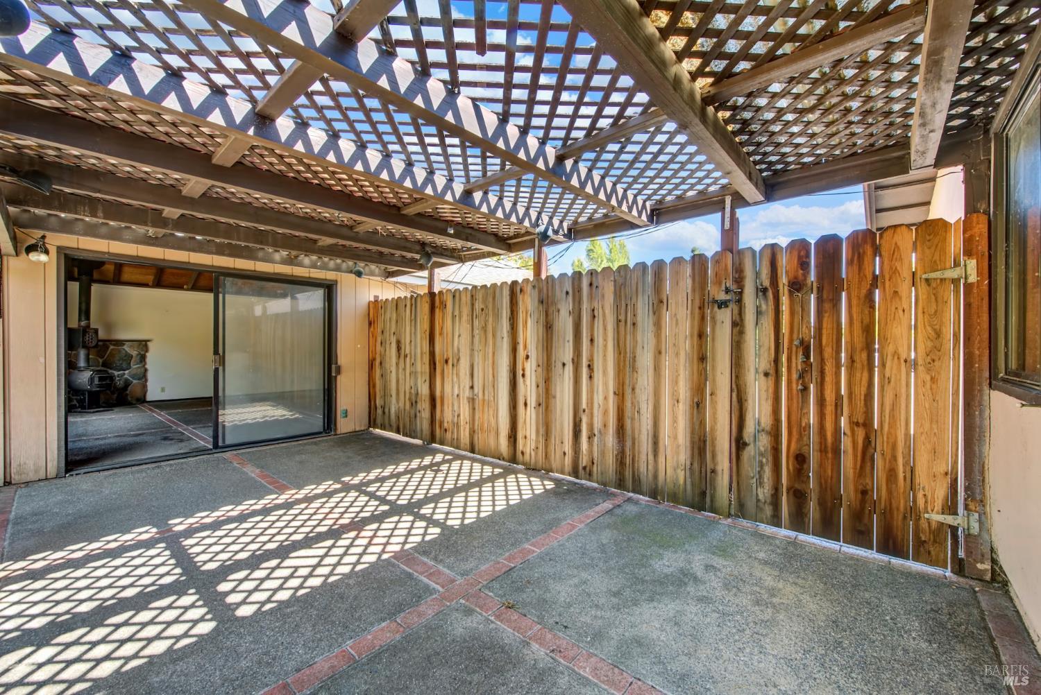 1290 Sweetbriar Drive