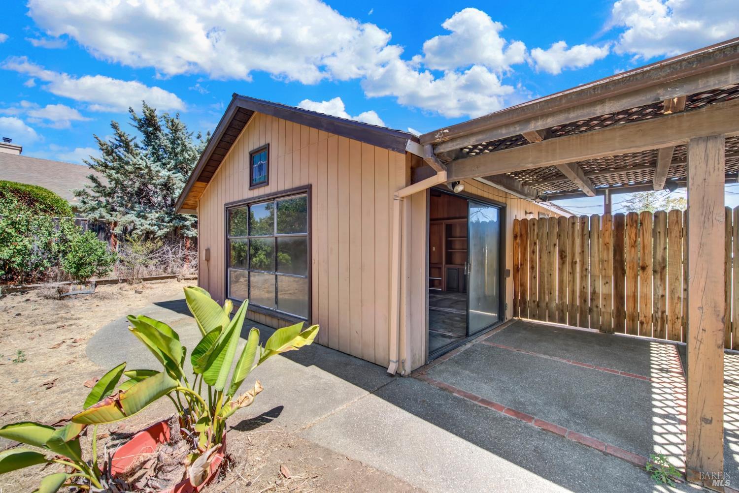 1290 Sweetbriar Drive