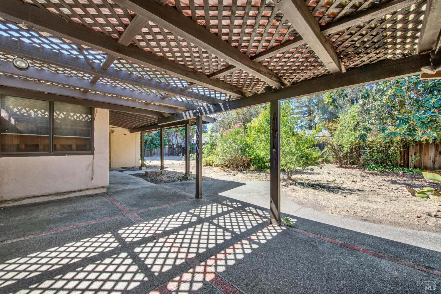 1290 Sweetbriar Drive