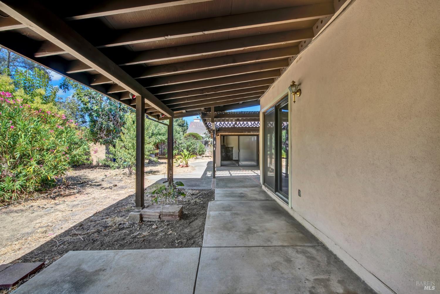 1290 Sweetbriar Drive