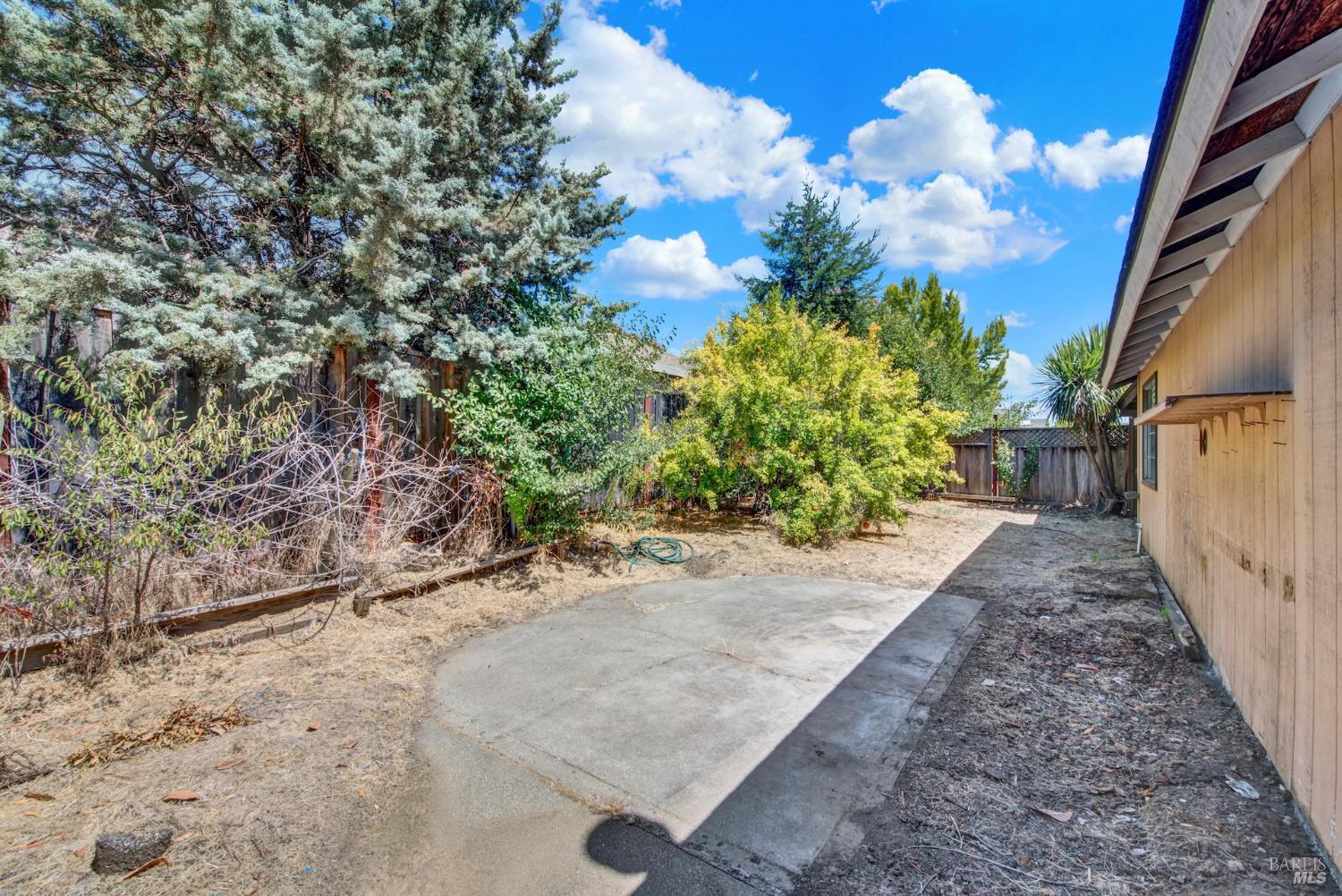 1290 Sweetbriar Drive