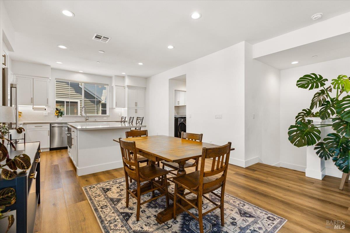 649 Semillon Lane
