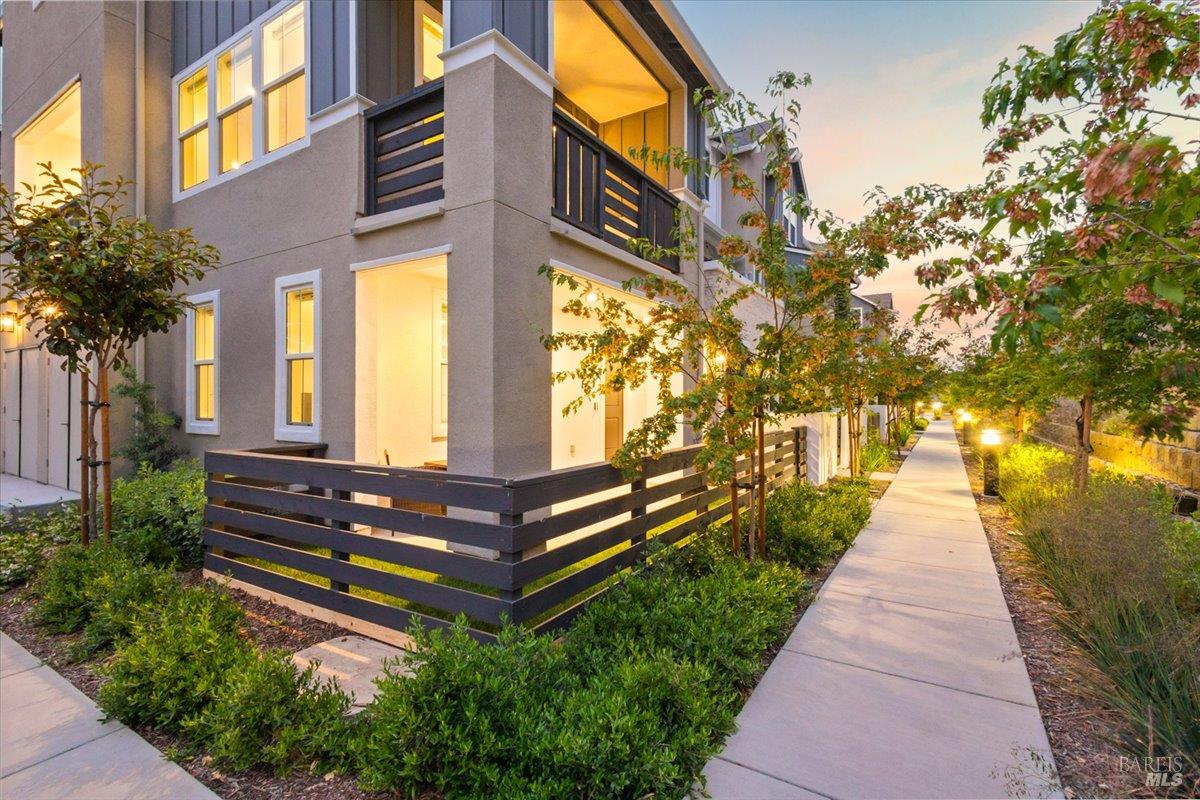 649 Semillon Lane