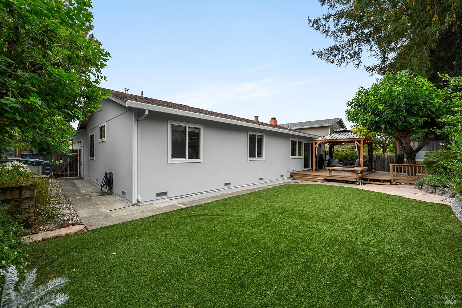 5313 Yerba Buena Road