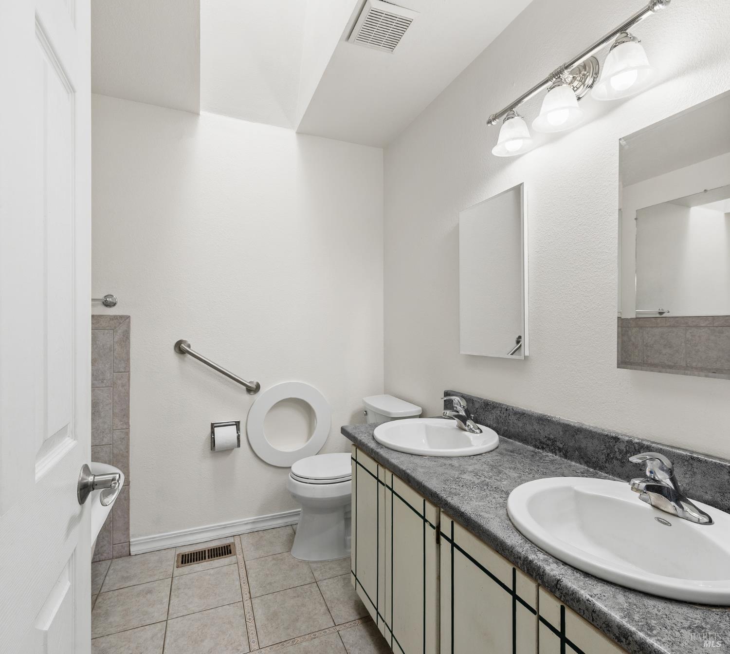 2535 Sam Drive