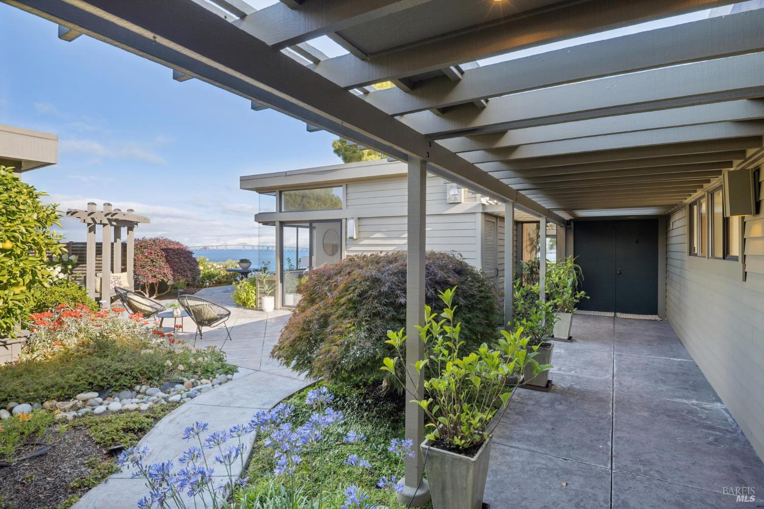 583 San Pedro Cove