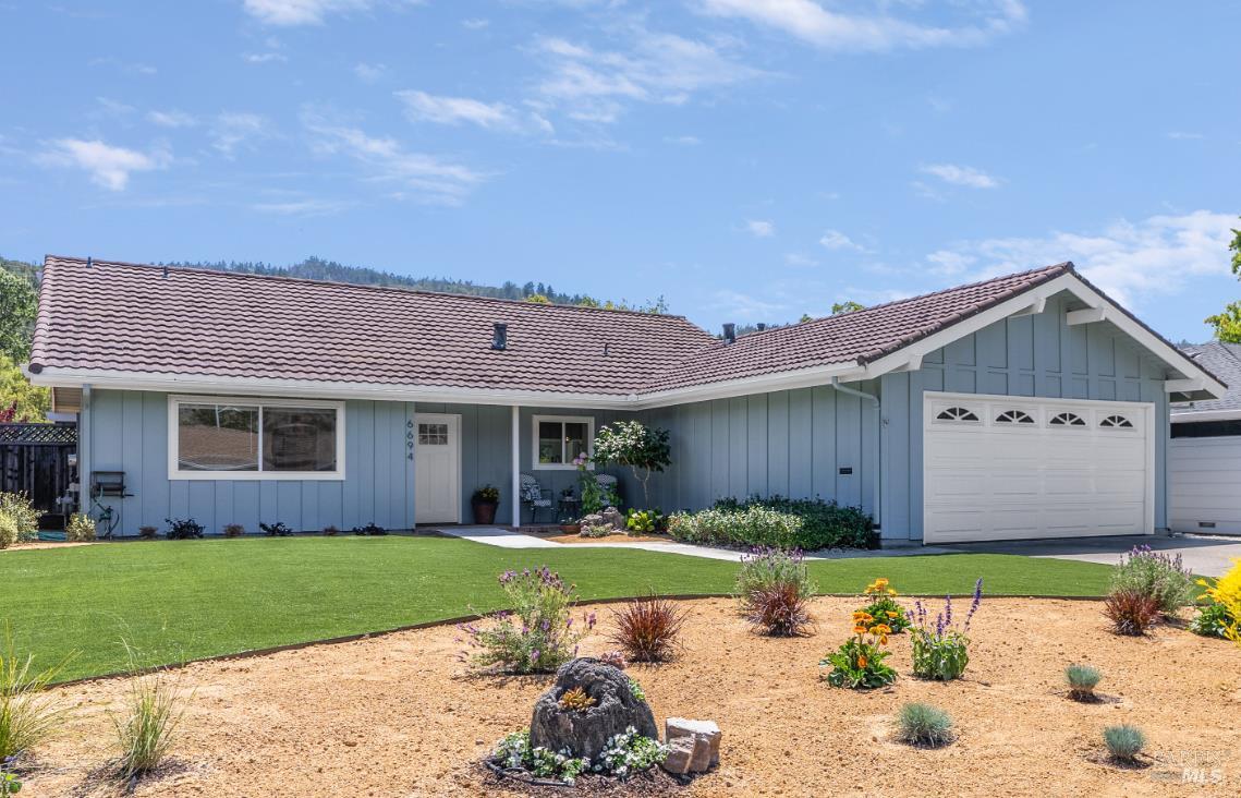 6694 Oakmont Drive