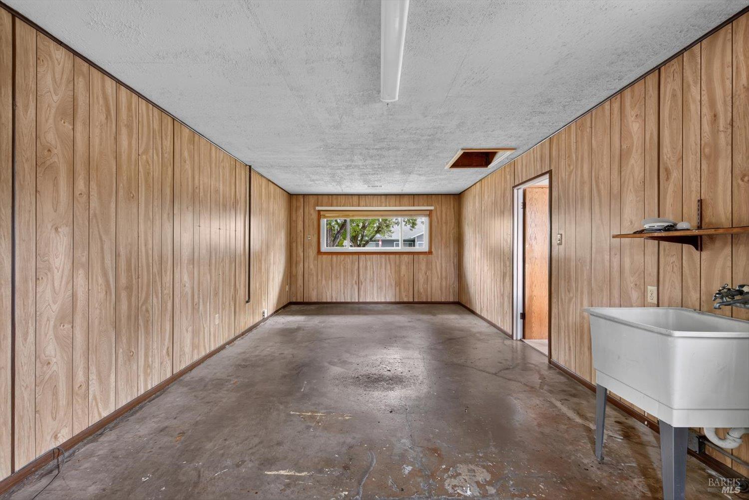 1700 Sierra Avenue