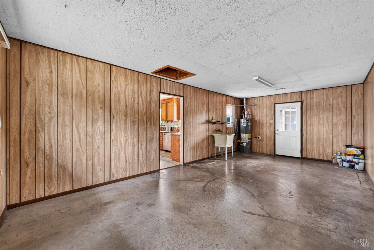 1700 Sierra Avenue