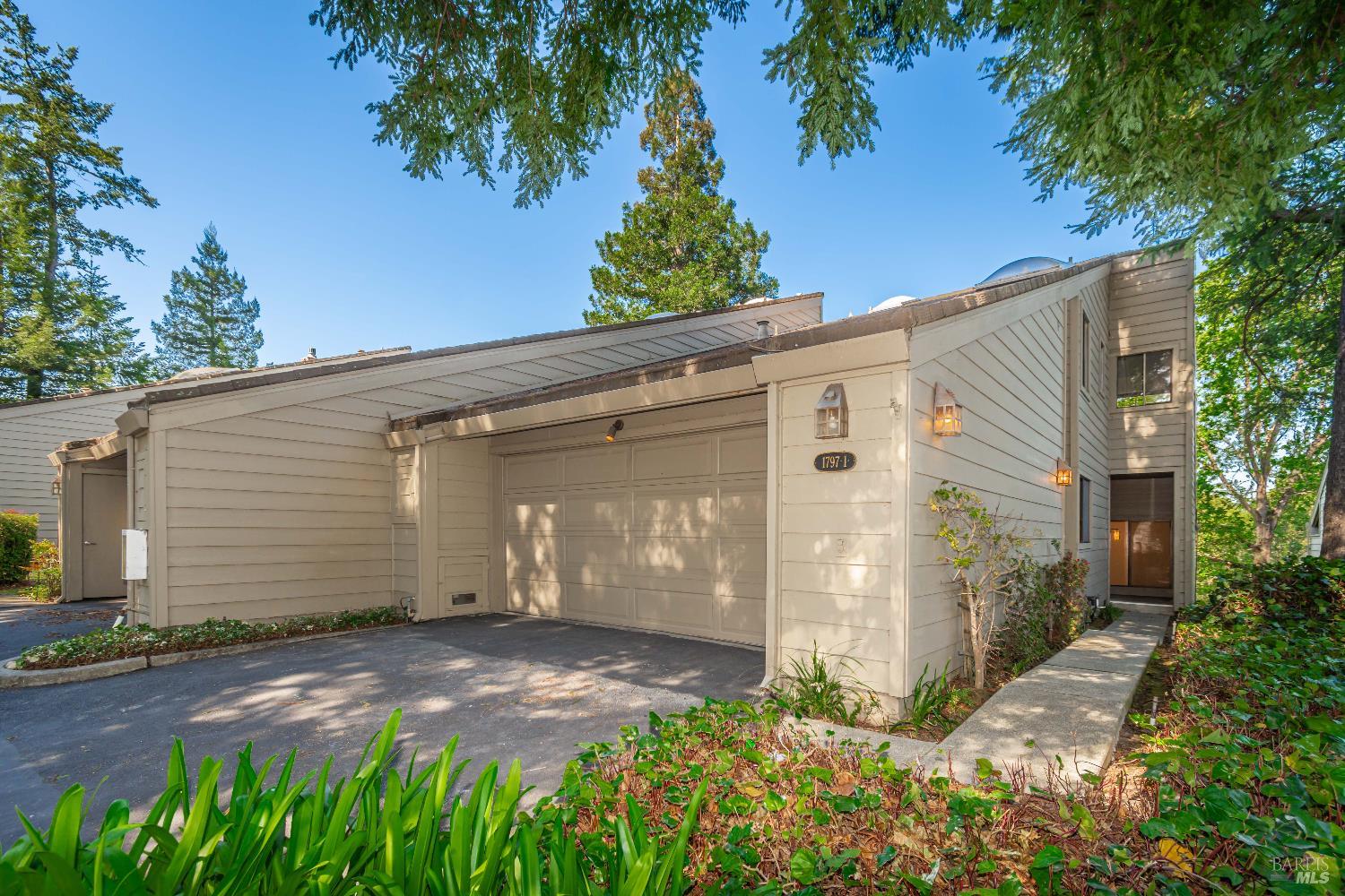 1797 Silverado Trail Unit: #1