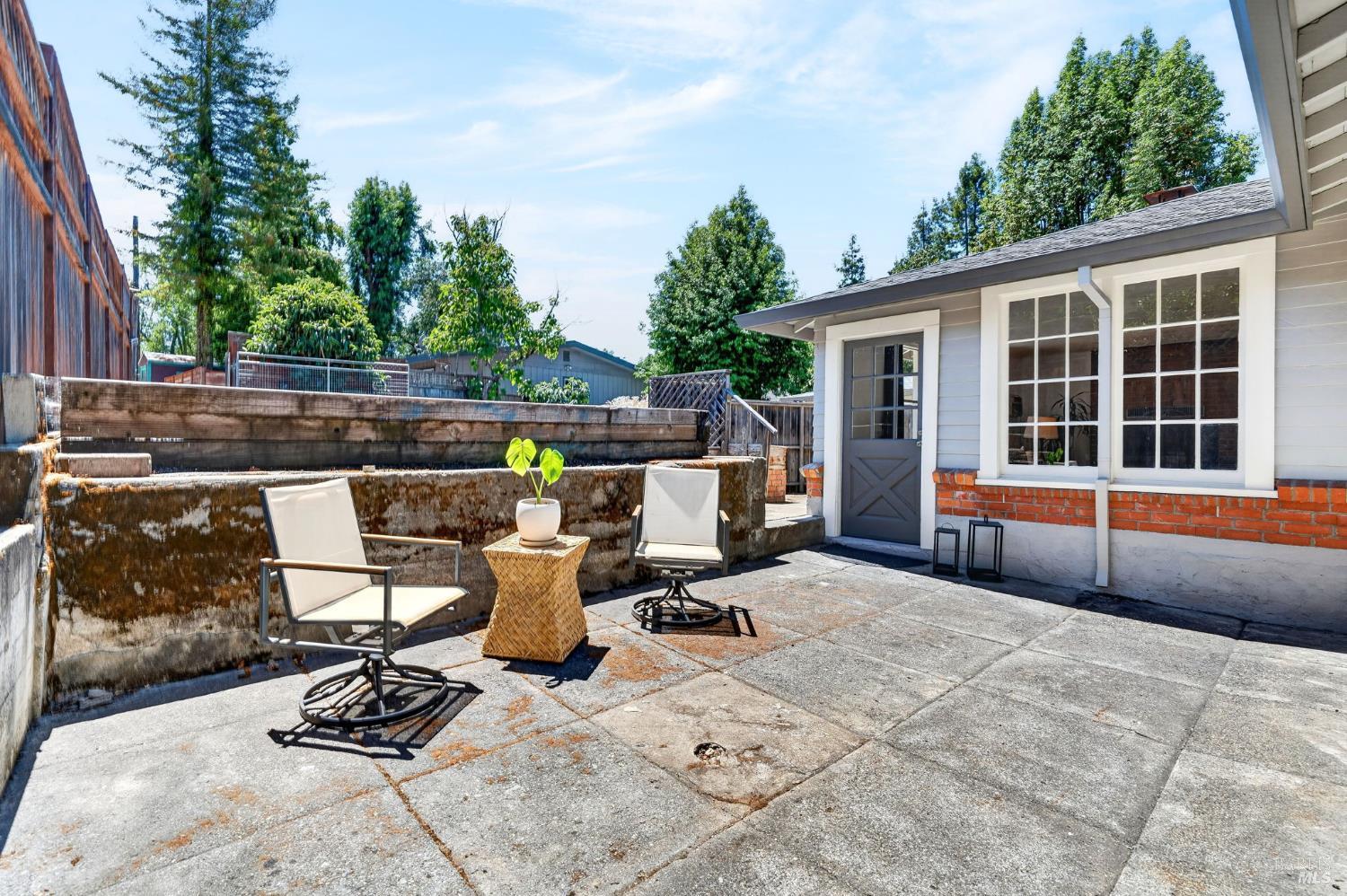 8060 Park Avenue