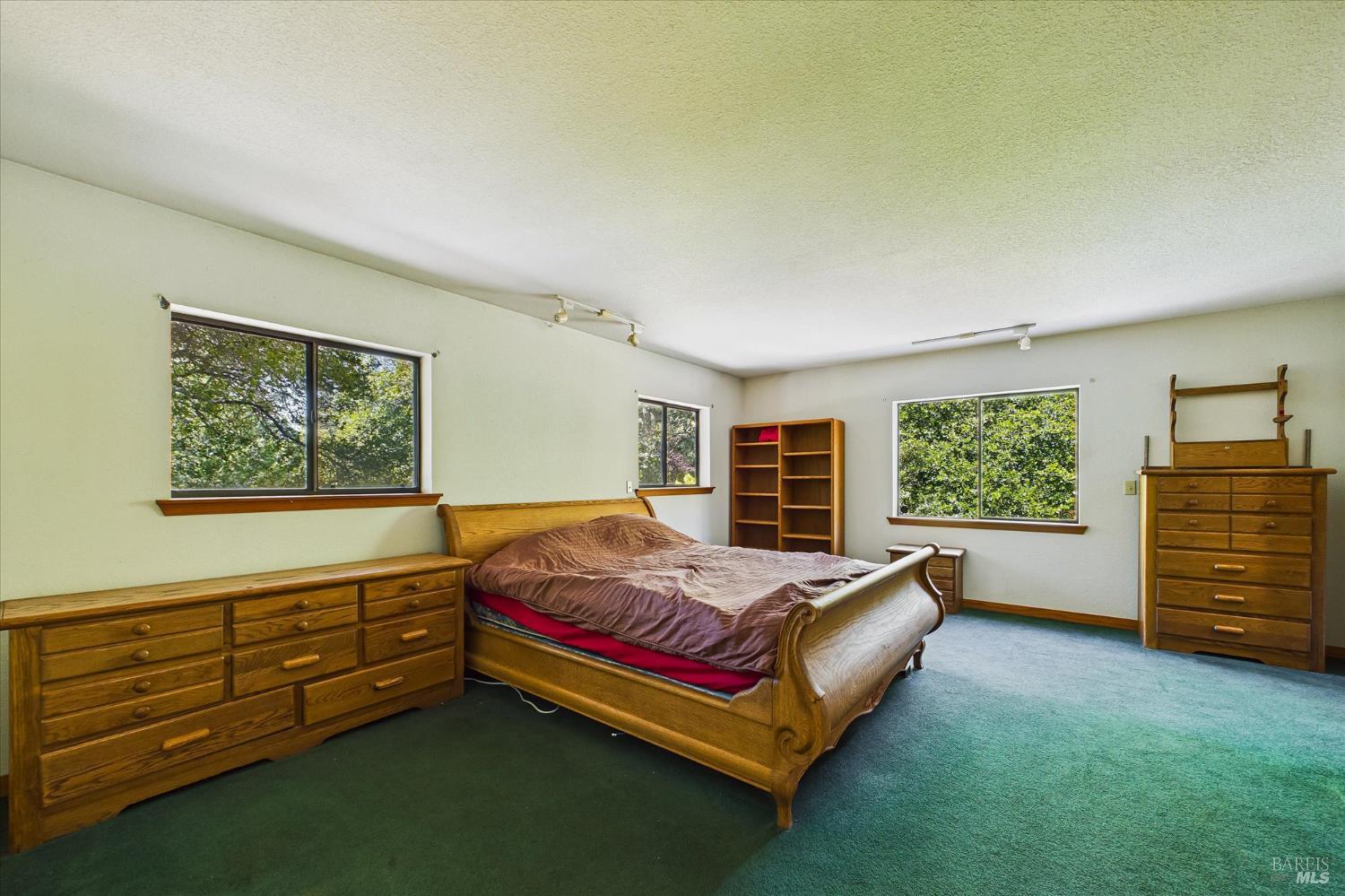 3450 Laytonville Dos Rios Road