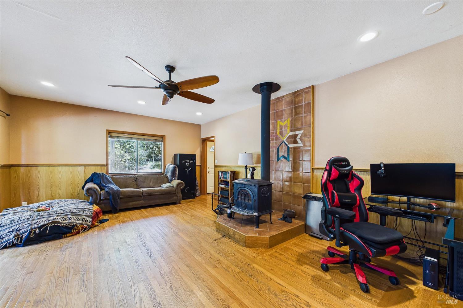 3450 Laytonville Dos Rios Road