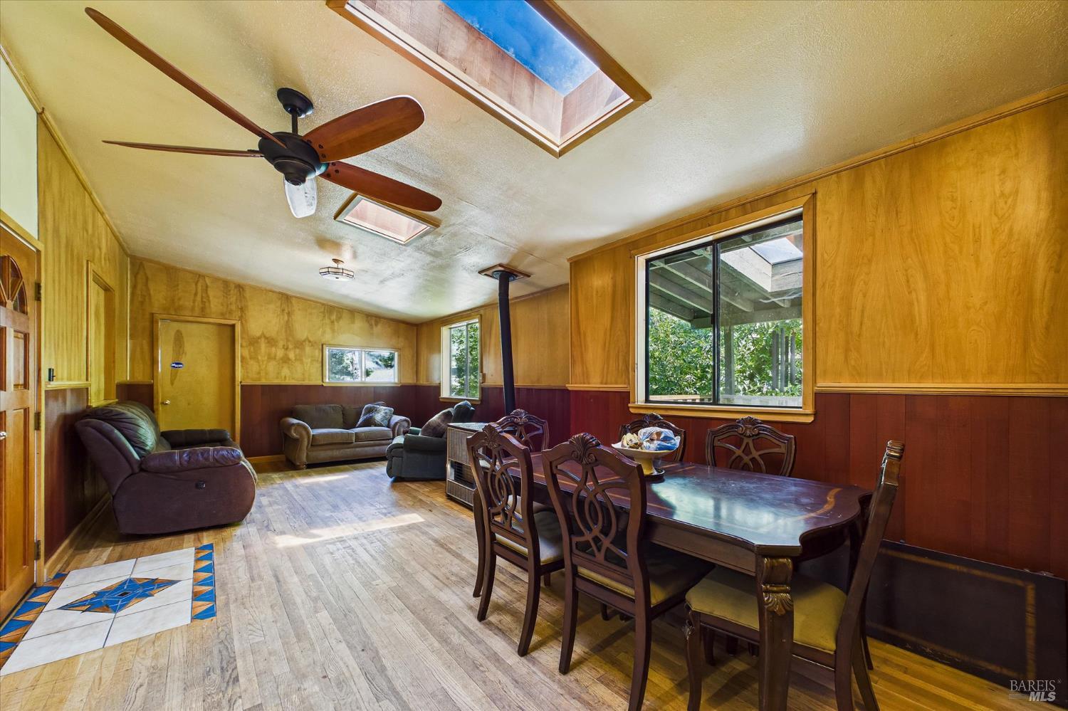 3450 Laytonville Dos Rios Road