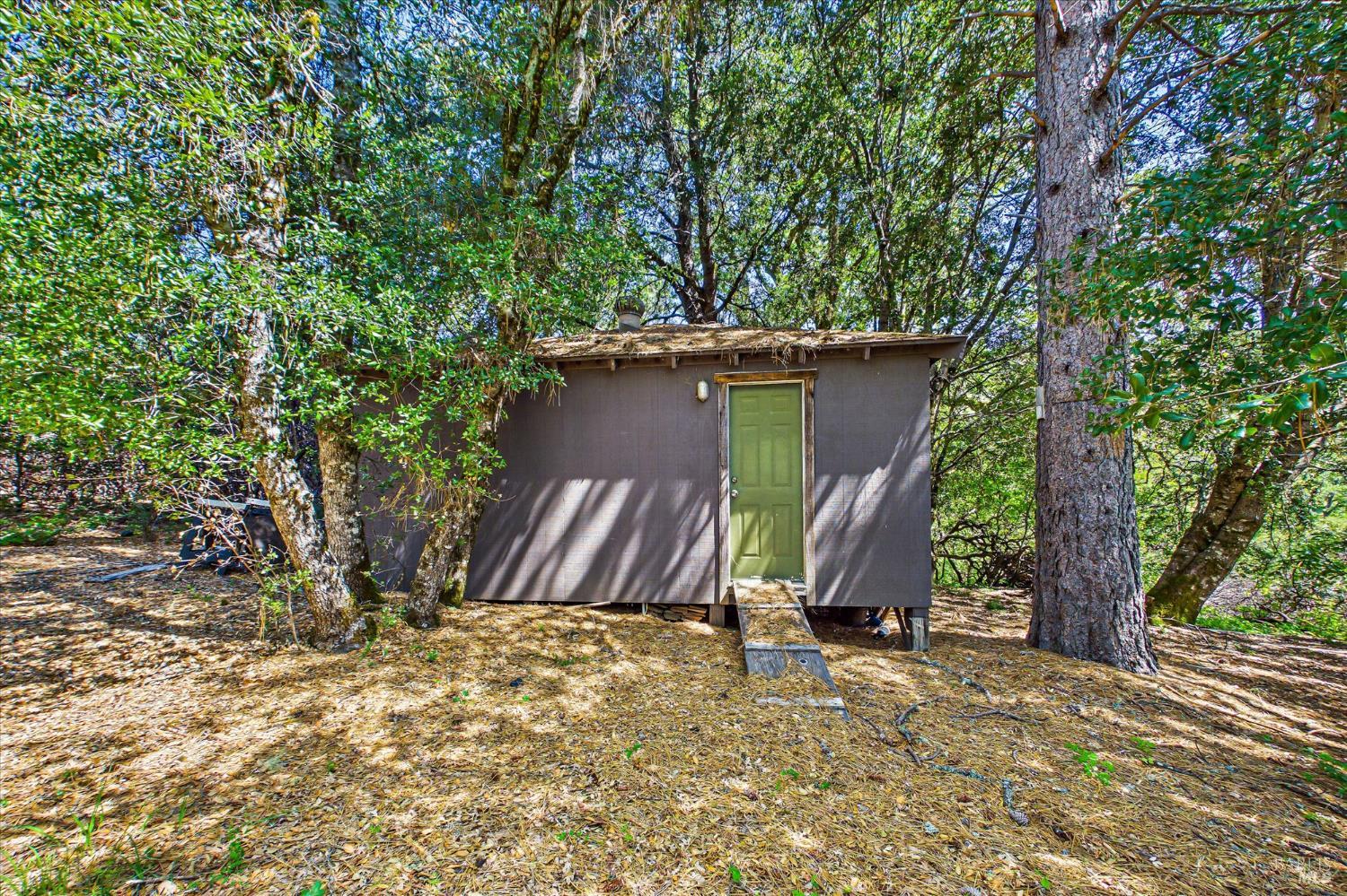 3450 Laytonville Dos Rios Road