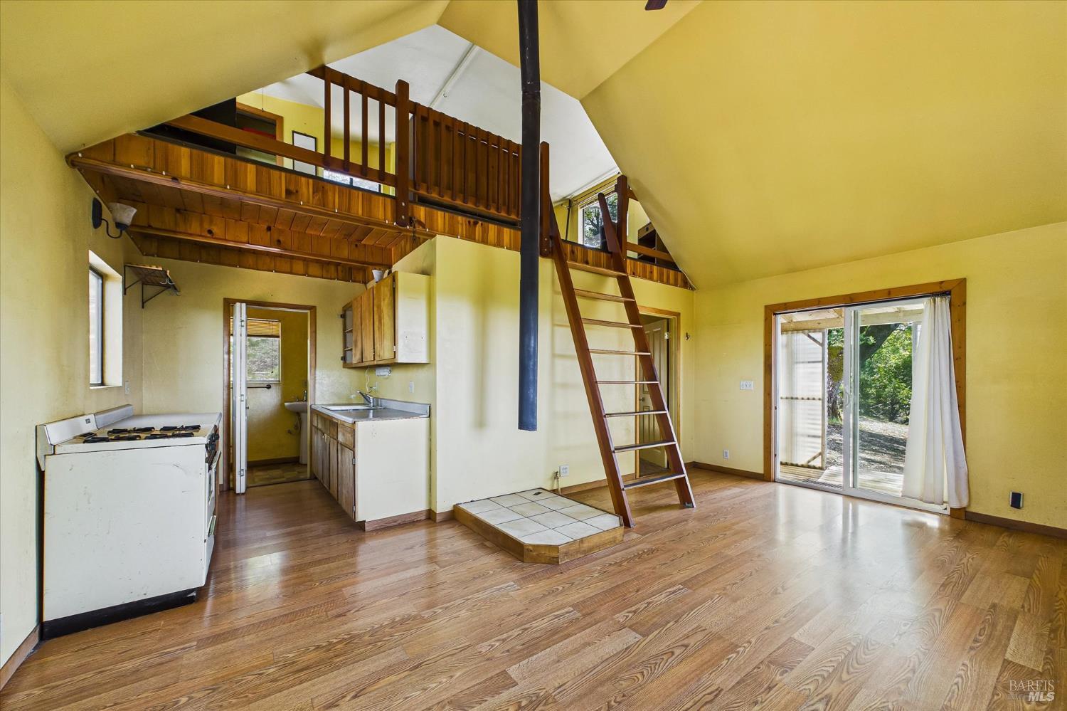 3450 Laytonville Dos Rios Road