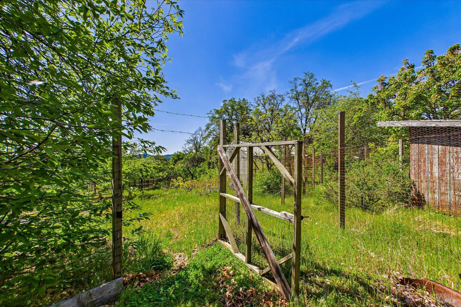 3450 Laytonville Dos Rios Road