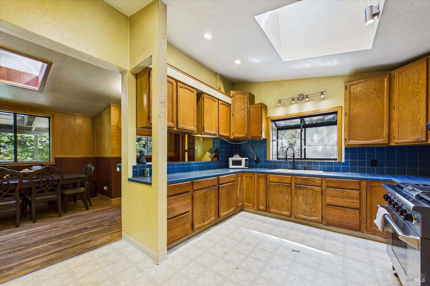 3450 Laytonville Dos Rios Road