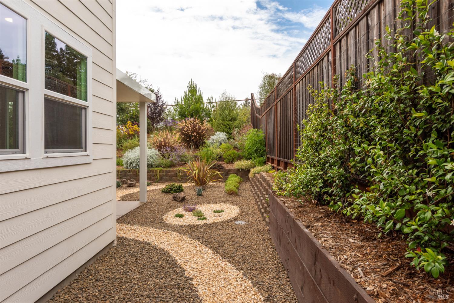 3747 Paxton Place
