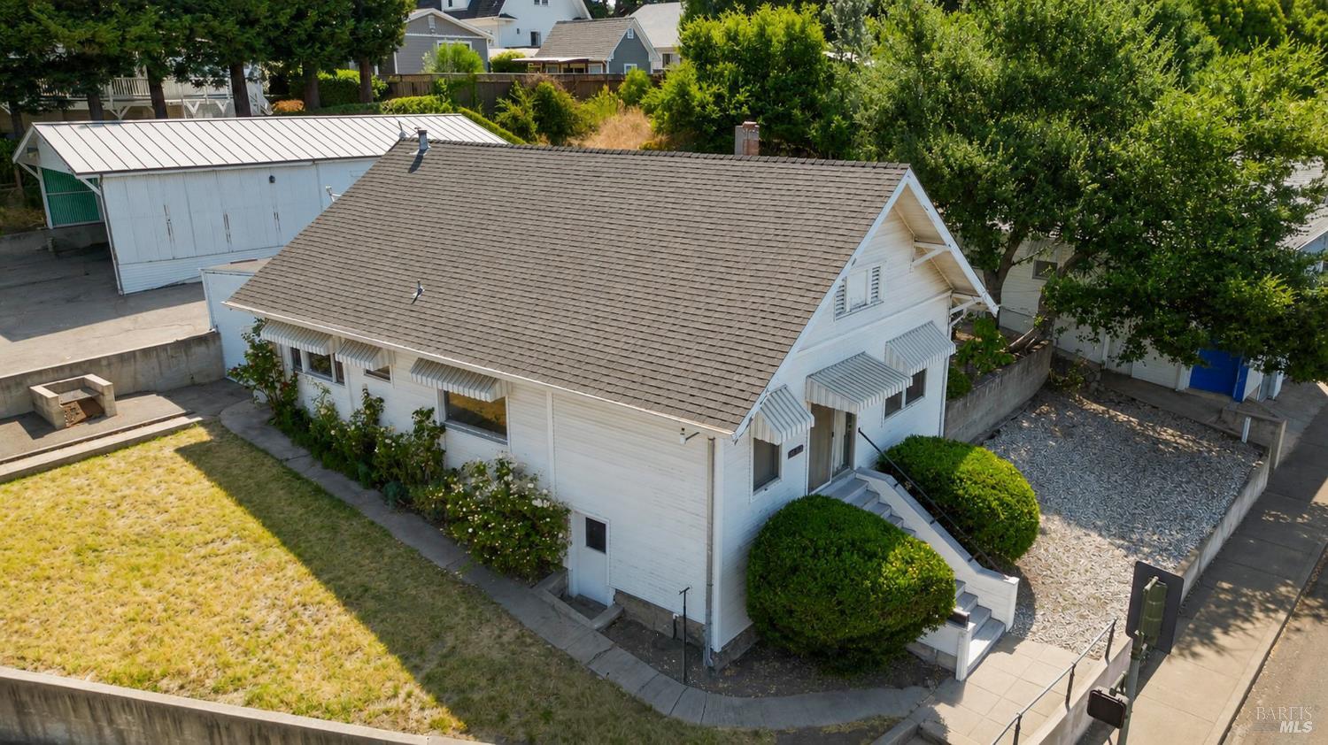 1196 Silverado Trail