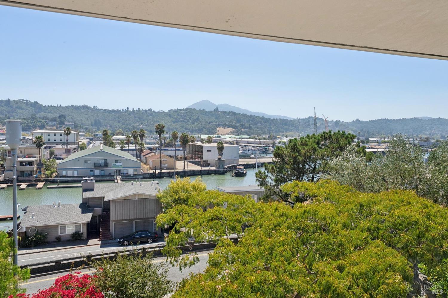 28 Marina Court Drive